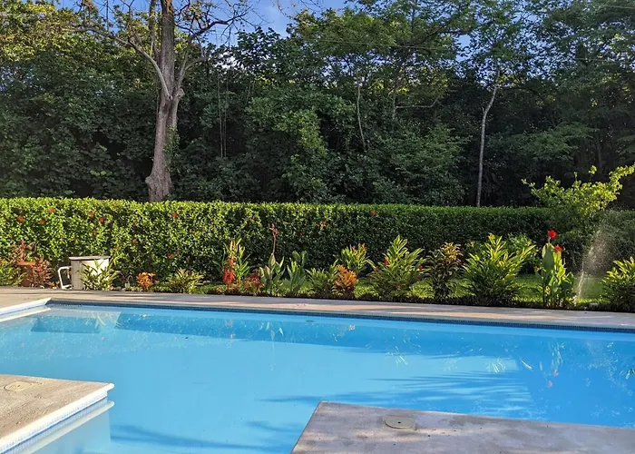 Beachfront Jungle Villa, Private Pool, Sleeps 8 Ferienhaus *