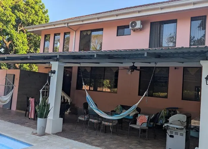 Ferienhaus Beachfront Jungle Villa, Private Pool, Sleeps 8 Playa Azul