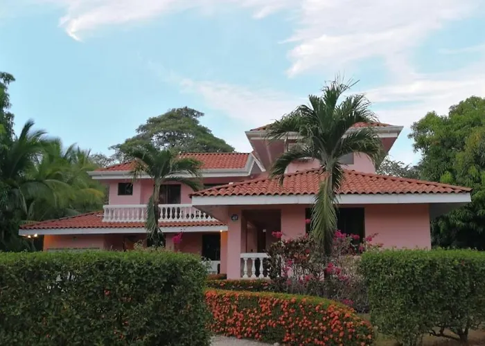 Beachfront Jungle Villa, Private Pool, Sleeps 8 Ferienhaus *